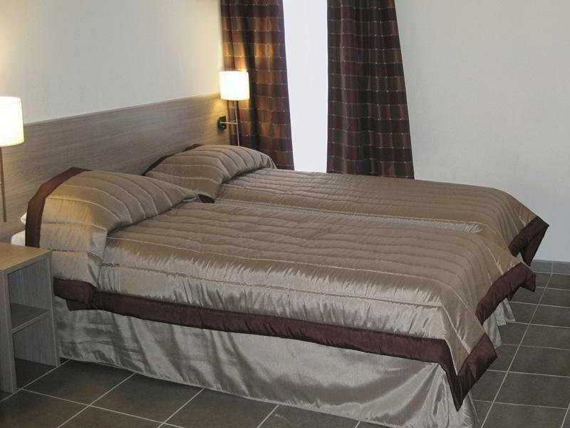 Apparthotel Sejours & Affaires Manosque Exterior photo