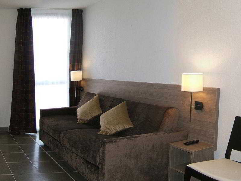 Apparthotel Sejours & Affaires Manosque Exterior photo